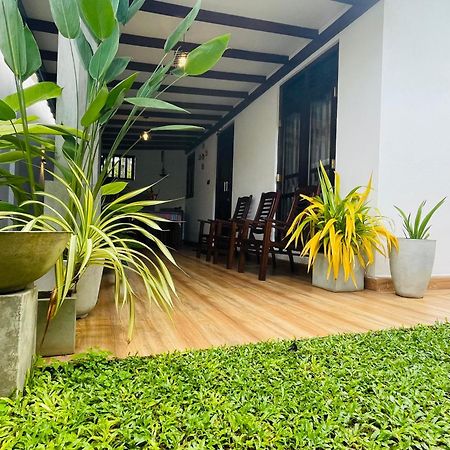 Hotel The Nook Hikkaduwa Exterior foto