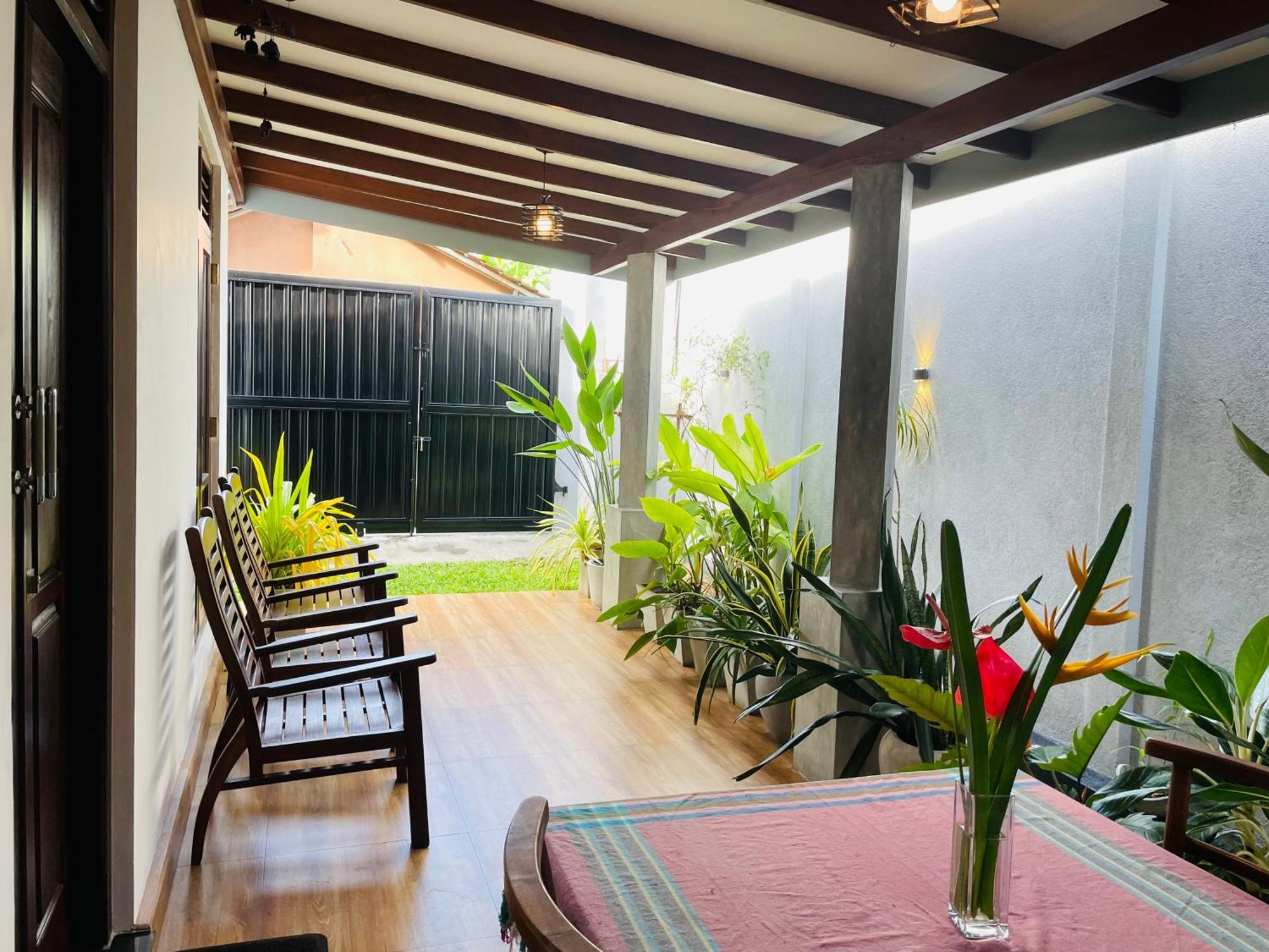 Hotel The Nook Hikkaduwa Exterior foto